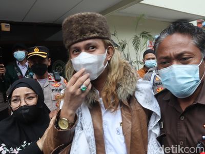 Ekspresi Habib Bahar Usai Menjalani Sidang Dakwaan