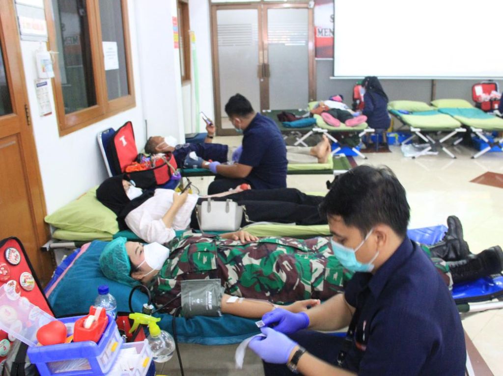 Ramai-ramai Sukseskan Donor Darah di Masa Pandemi
