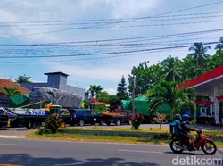 Keluhan Sopir Truk Antre Solar Berjam-jam: Stok Ada Tapi Mahal Tidak Masalah