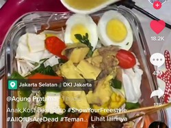 Pria Ini Tunjukkan Trik Praktis Masak Soto ala Anak Kost