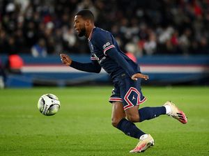 Van der Vaart: Wijnaldum Sudah Keliru Pilih PSG!