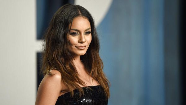 Vanessa Hudgens Bisa Lihat Hantu, Iseng Investigasi ke Kuburan