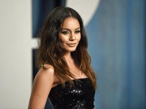 Vanessa Hudgens Bisa Lihat Hantu, Iseng Investigasi ke Kuburan