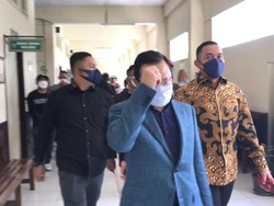 Ahmad Sahroni Bakal Bersaksi di Sidang Adam Deni