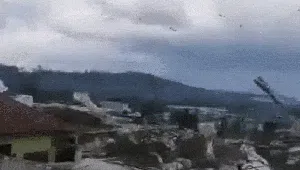 Angin Puting Beliung Terjang Satu Desa di Cianjur Angin Puting Beliung Terjang Satu Desa di Cianjur