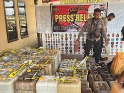 Razia Pekat Ramadan, Polisi Sita 2,3 Ton Miras Tradisional di Muna