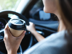 Mau Buka Puasa Tapi Masih di Jalan? Jangan Panik! Simak Tips Berikut