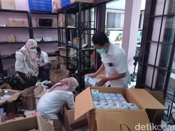 Trik Petugas Ungkap Kosmetik-Obat Ilegal Rp 1,2 M di Bandung