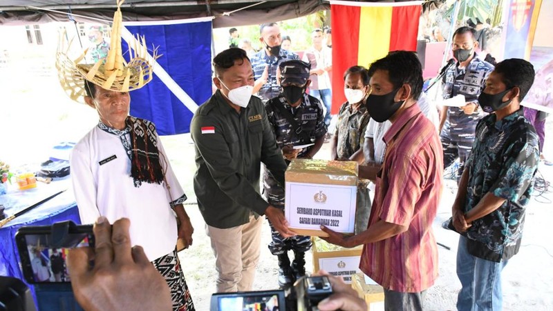 Kolaborasi dengan TNI AL, CTARSA Foundation Berbagi di Pulau Kecil Terluar Indonesia