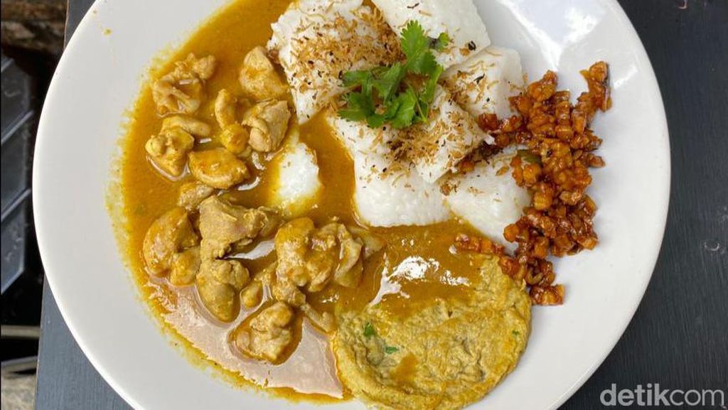 Di Rumah Makan Ngumpet Ini Ada Ketupat Kari Gule yang Berempah Unik Di Rumah Makan Ngumpet Ini Ada Ketupat Kari Gule yang Berempah Unik