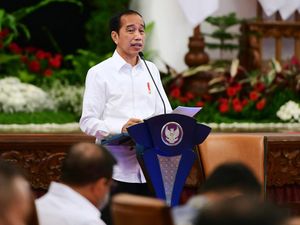 Kala Jokowi Semprot Menteri Gegara Pertamax Naik-Urus Pemilu