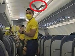 Pesawat Sudah Mau Take Off, Eh Malah Kedatangan Tamu Tak Diundang Pesawat Sudah Mau Take Off, Eh Malah Kedatangan Tamu Tak Diundang