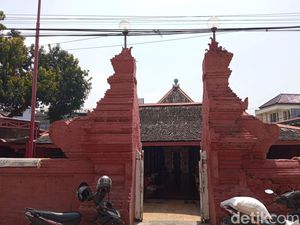 Semarak Ramadan di Masjid Merah Panjunan Cirebon Semarak Ramadan di Masjid Merah Panjunan Cirebon