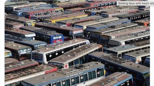 Kocak! Meme Parkir Bus Atletico Lawan Manchester City