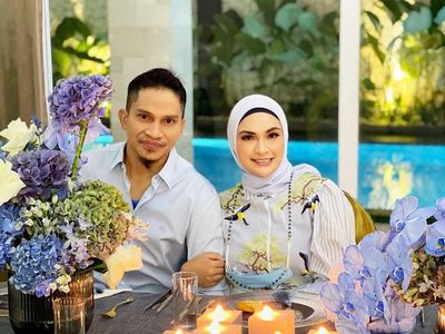 Momen Manis Mumtaz Rais saat Makan bersama Futri Zulya Savitri