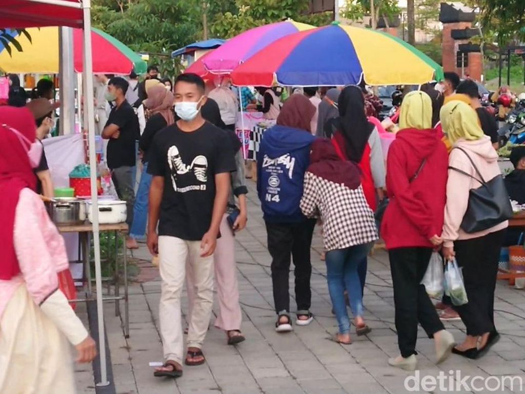 2 Tahun Dihantam Pandemi, Pasar Dadakan Ramadan di Trenggalek Bergeliat