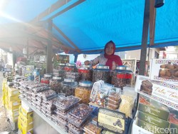 Berkah Pedagang Kurma di Ampel Omzet Naik 10 Kali saat Ramadan