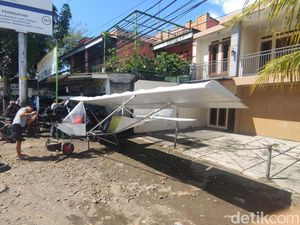Pesawat Rakitan Ujang Elan akan Diuji Coba Terbang di Pantai Selatan Cianjur Pesawat Rakitan Ujang Elan akan Diuji Coba Terbang di Pantai Selatan Cianjur