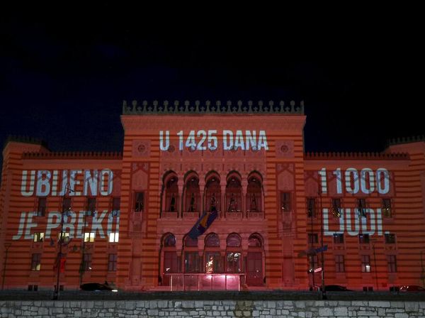 Peringatan 30 Tahun Pengepungan Berdarah di Sarajevo, Bosnia