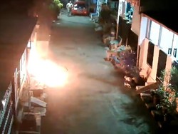 Viral Pria Diduga Mau Bakar Rumah di Duren Jaya Bekasi, Polisi Selidiki