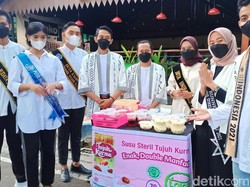Keren, Muda Mudi Banyuwangi Jualan Takjil untuk Kaum Duafa dan Anak Yatim