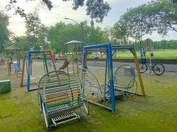 Arena Bermain Anak Rusak, Berkarat