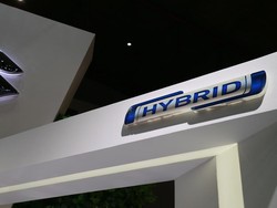 Suzuki Bicara Kemungkinan Jual Mobil Full Hybrid buat Indonesia