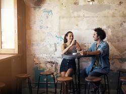 Wanita Tinggalkan Gebetan Karena Tak Ditraktir Kopi saat Kencan Pertama