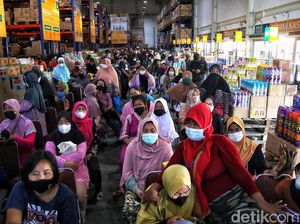 Sembako Apa Saja yang Diberikan pada Antrean KJP Pasar Jaya? Ini Rinciannya