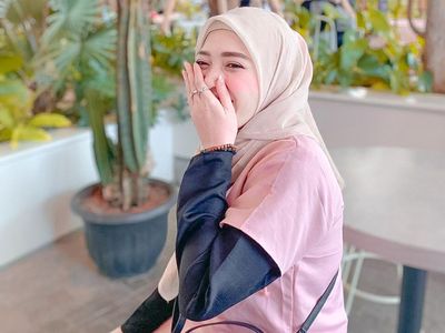 Zahra Jasmine Mantap Hijrah, Tinggalkan Masa Lalu Suka Foto Seksi