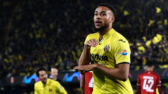Soccer Football - Champions League -  Quarter Final - First Leg - Villarreal v Bayern Munich - Estadio de la Ceramica, Villarreal, Spain - April 6, 2022 Villarreals Arnaut Danjuma celebrates scoring their first goal REUTERS/Pablo Morano