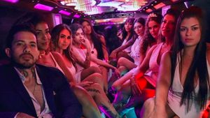 9 Foto Pria Poligami dengan 8 Istri, Dihujat Keluarga Iblis