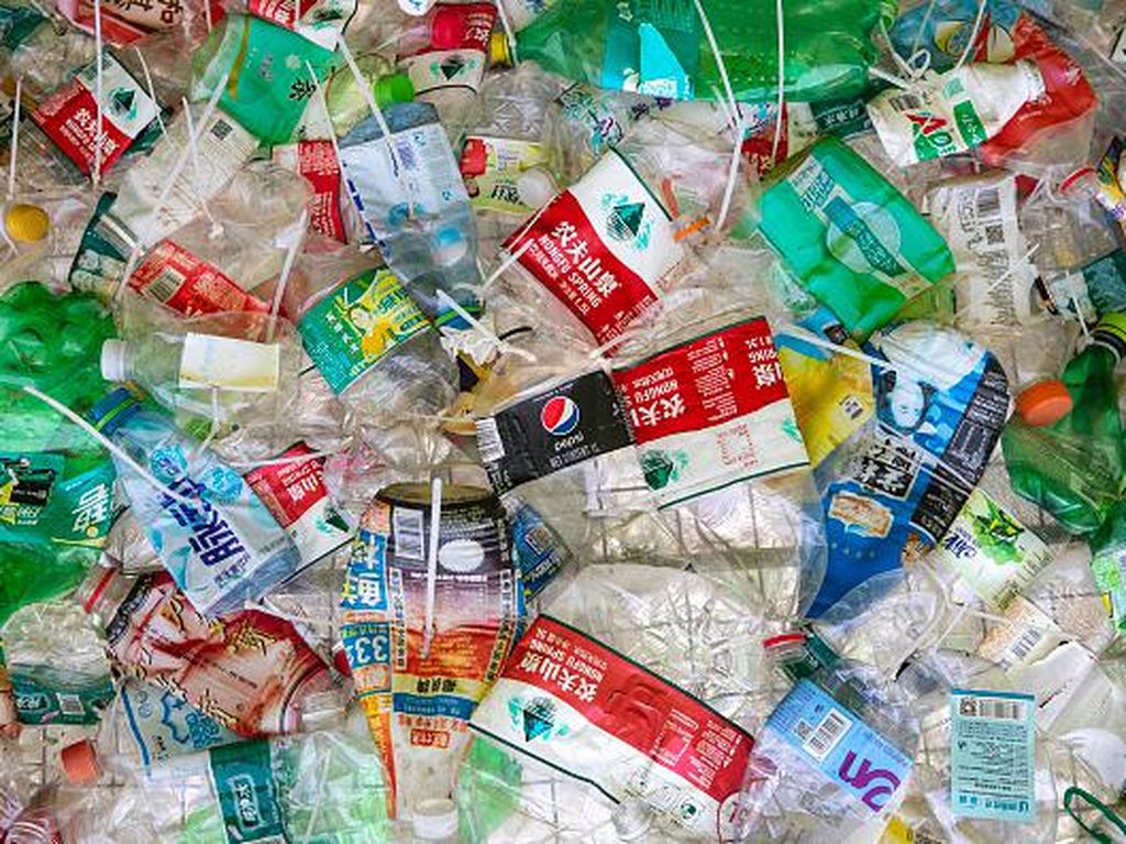 Warga Kenya Kerja Keras Kelola Sampah Plastik yang Kini Jadi Ancaman