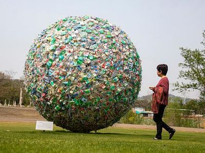 Kala Bumi Berubah Jadi Planet Plastik