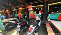 Bulan Ramadan, Begini Penampakan Lapak Warung Makan di Seberang Menara BNI