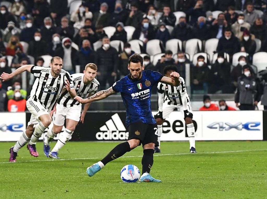 Sebesar Ini Makna Penalti ke Gawang Juventus buat Calhanoglu