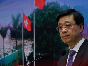 Kepala Eksekutif Hong Kong John Lee Positif COVID-19!