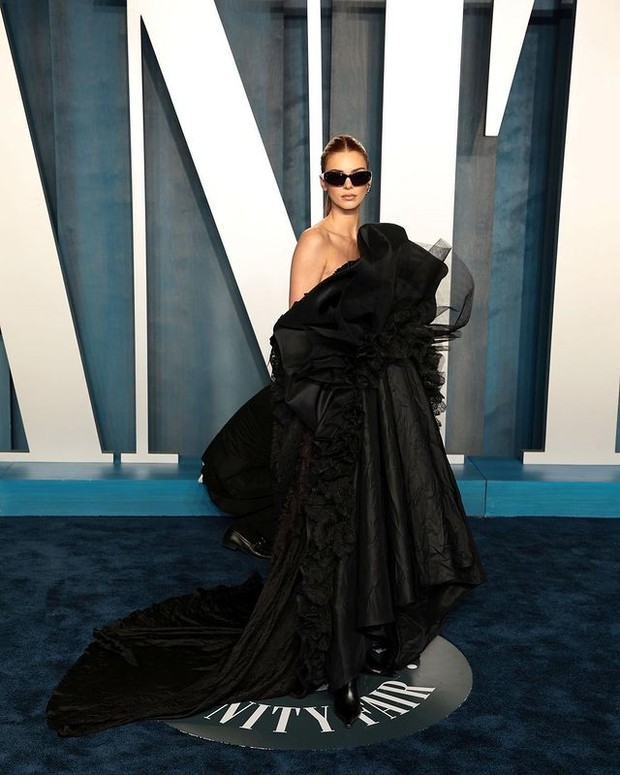 Kendall Jenner dalam Vanity Fair Oscar Party 2022/Foto: Instagram.com/kendalljenner