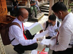 Polisi Geledah Rumah Mantan Bendesa dan Ketua LPD