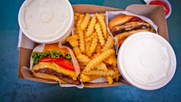 Makanan tinggi garam/ Foto: pexels.com/ Caleb Oquendo