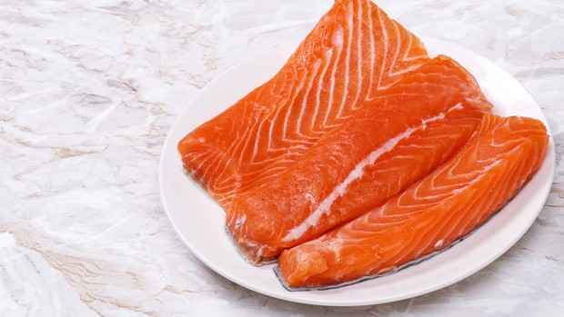 Ikan salmon yang dapat dipilih sebagai menu sehat bagi perempuan usia 40-an.