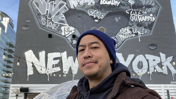 Pandji Pragiwaksono Bicara Soal Insiden Chris Rock & Will Smith