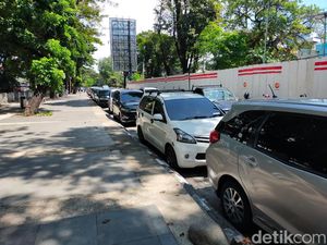 Program Danny Atasi Macet-Parkir Liar di Makassar Kini Mandek