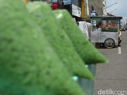 Ramadan Tiba, Pedagang Es Cendol Bandung Ketiban Untung
