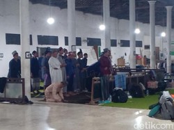 Snapshot: Tarawih 8 Jam di Magetan dari Habis Isya Sampai Sahur