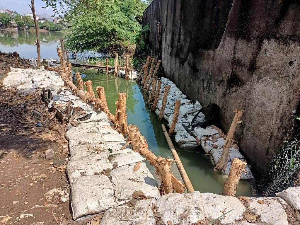 Saluran Air di Pondok Bambu Duret Sawit Ditargetkan Rampung 3 Bulan