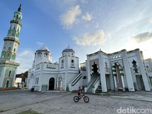 Sejarah Masjid Al-Muhajirin Pinrang, Dibangun Pakai Putih Telur-Tanpa Besi Sejarah Masjid Al-Muhajirin Pinrang, Dibangun Pakai Putih Telur-Tanpa Besi