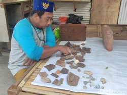 Warga Sidoarjo Temukan Benda Diduga Peninggalan Zaman Kerajaan