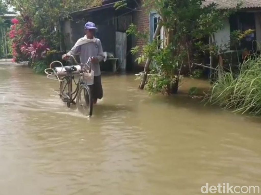 Tanggul Waduk Rancang Jebol, Empat Dusun di Lamongan Banjir