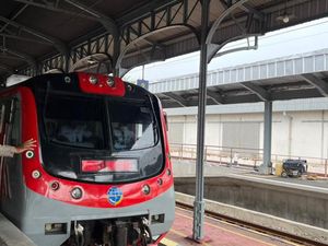 Uji Coba KRL Solo Balapan-Palur, Segini Kecepatannya Uji Coba KRL Solo Balapan-Palur, Segini Kecepatannya